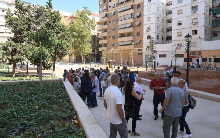 Inaugurada la plaza Amparo Arce Miralles