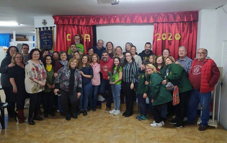 La Falla Veneçuela homenatja Alex Cervantes, faller guanyador d'un Goya