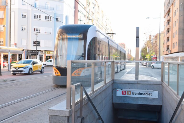 FGV millorarà el paviment de 28 encreuaments del tramvia