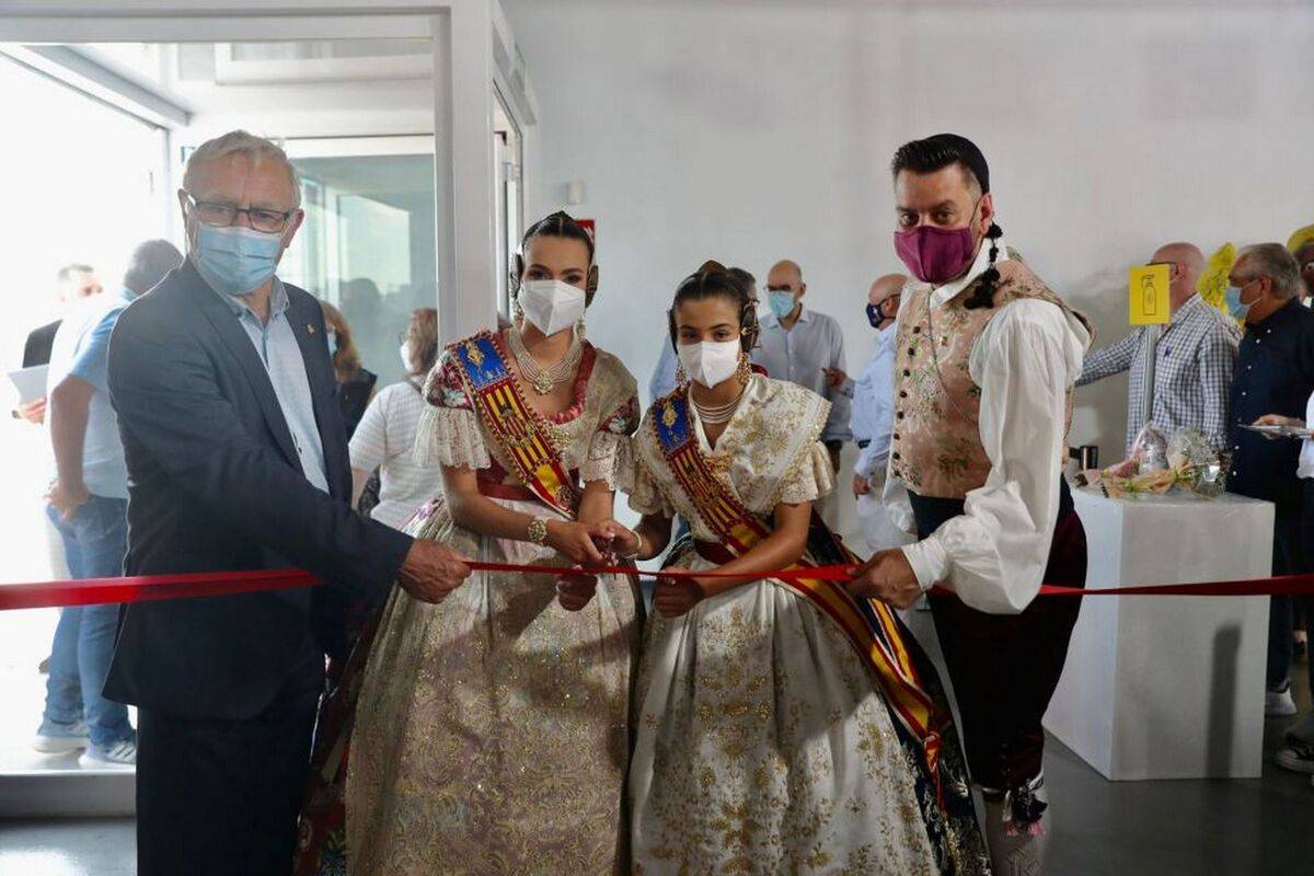 Inaugurada la Exposición del Ninot en La Marina 4 Inaugurada Exposició del Ninot / Inaugurada Exposición del Ninot