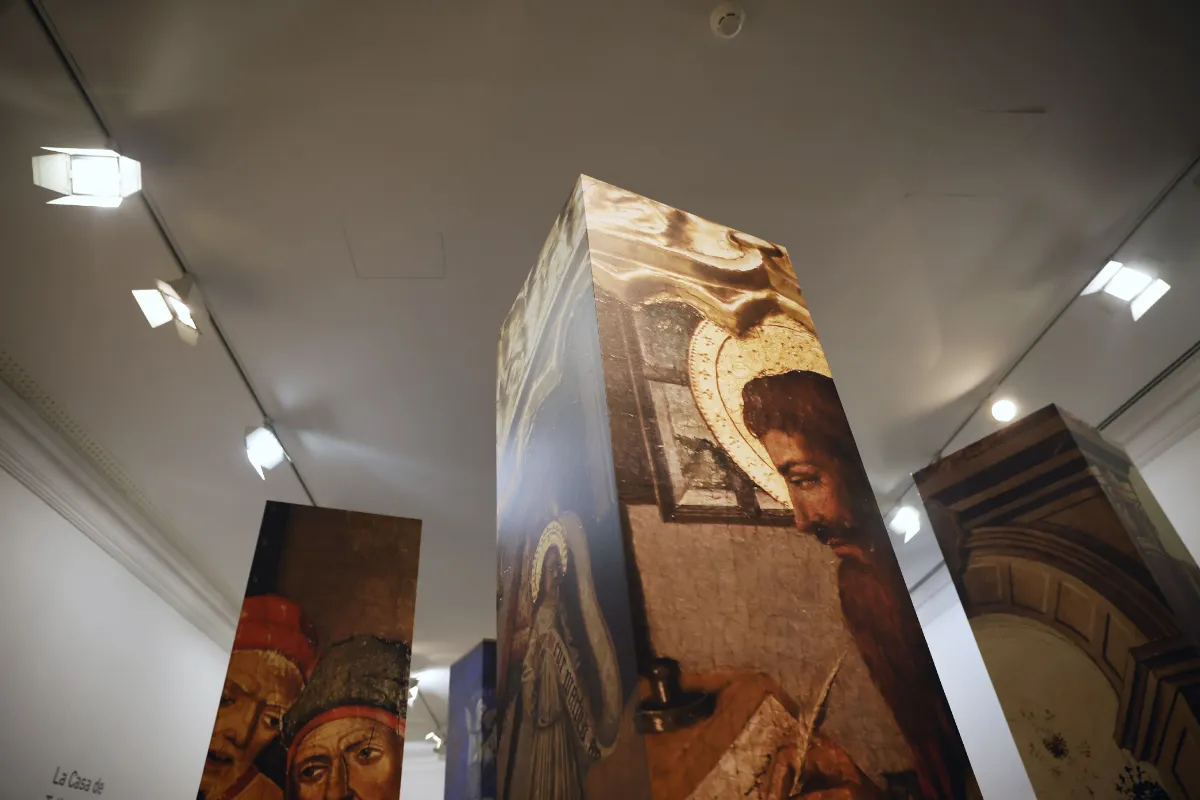Esta mostra sobre la Casa de la Ciutat i el Bon Govern obri la nova Sala d'Exposicions de l'Ajuntament 6 bosc de pilars / bosque de pilares