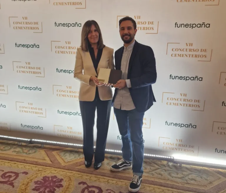 València recibe el premio al mejor cementerio