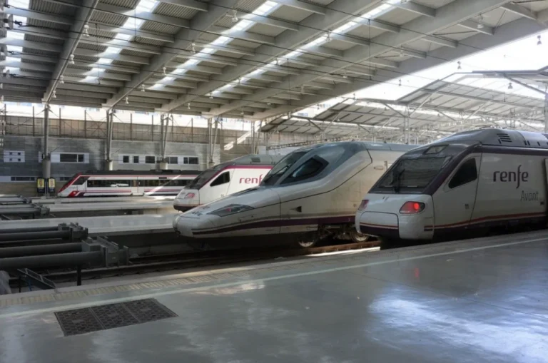 Renfe y los sindicatos mayoritarios acuerdan el III Convenio Colectivo