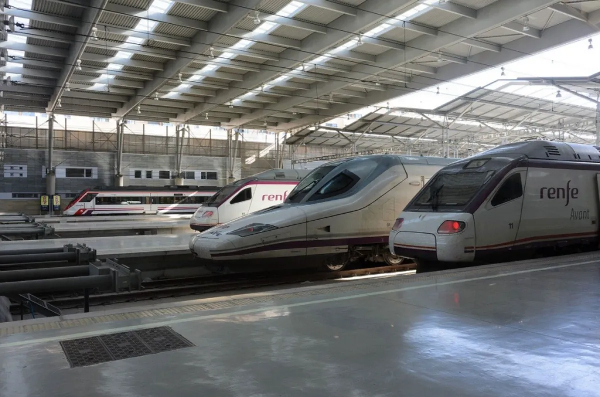 Renfe y los sindicatos mayoritarios acuerdan el III Convenio Colectivo 4 Renfe sindicats conveni col·lectiu / Renfe sindicatos convenio colectivo