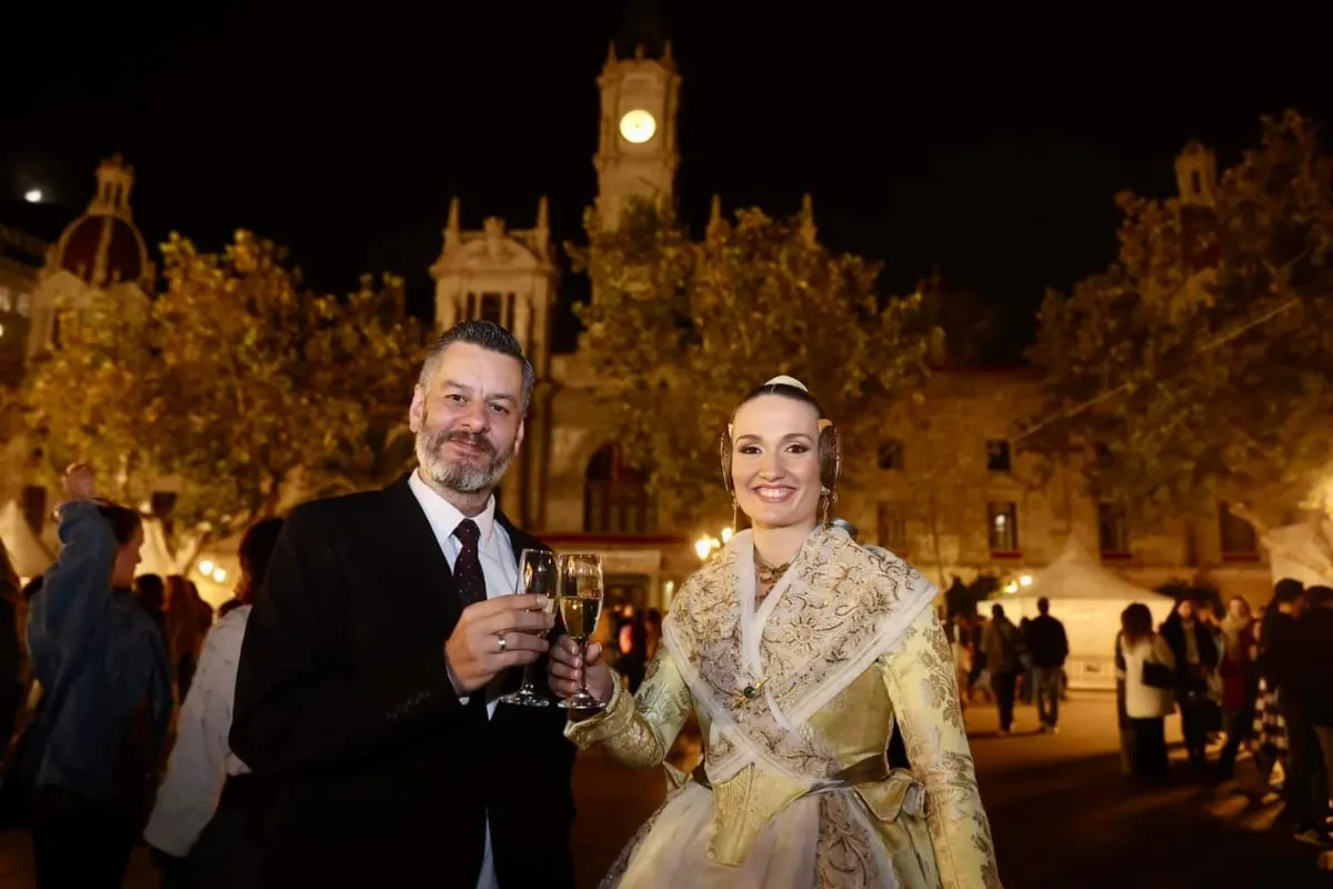 El Brindis pel Patrimoni tancà les celebracions del sext aniversari de les Falles del Patrimoni 4 brindis patrimoni falles - brindis patrimonio fallas