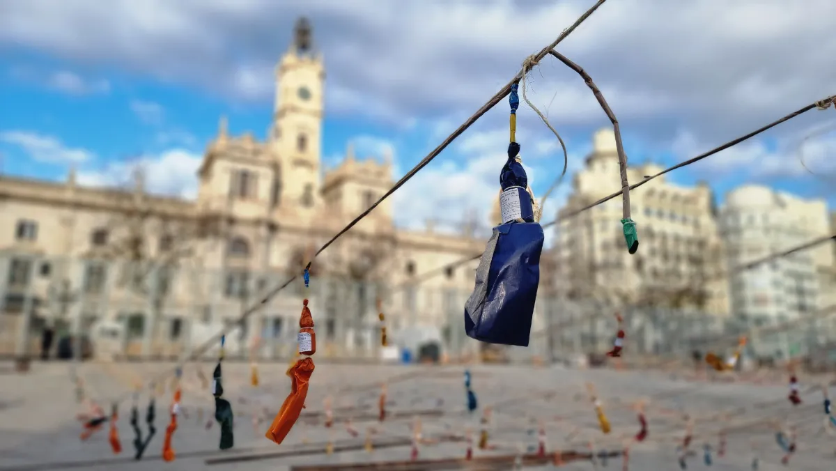 La pirotècnia Peñarroja dispara la primera mascletà de les Falles de València 2023 6 primera mascletà falles 2023