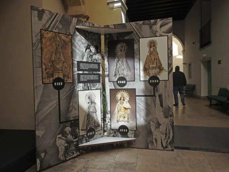 La Virgen coronada en el Palacio de la Scala. Exposición fotográfica hasta el 2 de julio