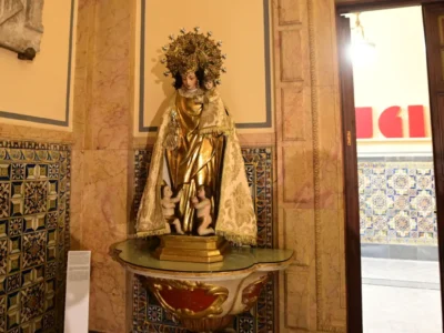 Mare de Déu dels Desemparats, Virgen de los Desamparados