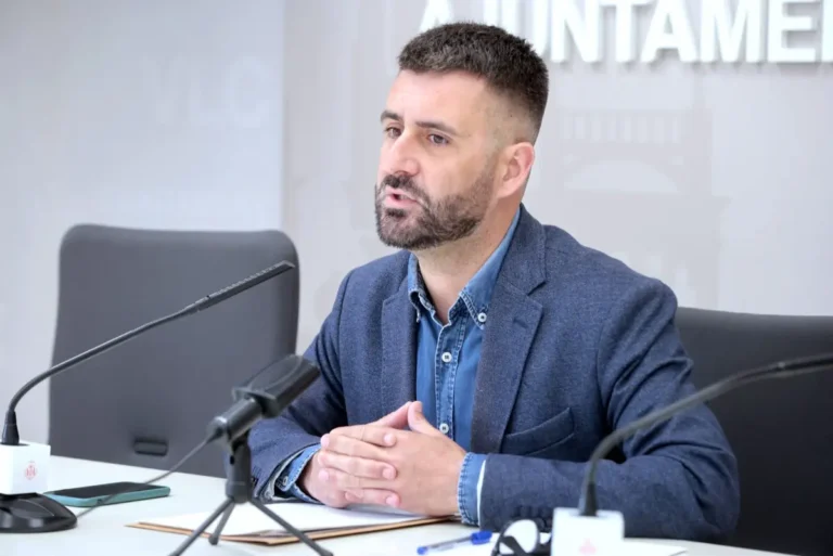 Compromís critica el daño que ha causado la Mascletà de Madrid de Catalá y Almeida a la pirotecnia valenciana
