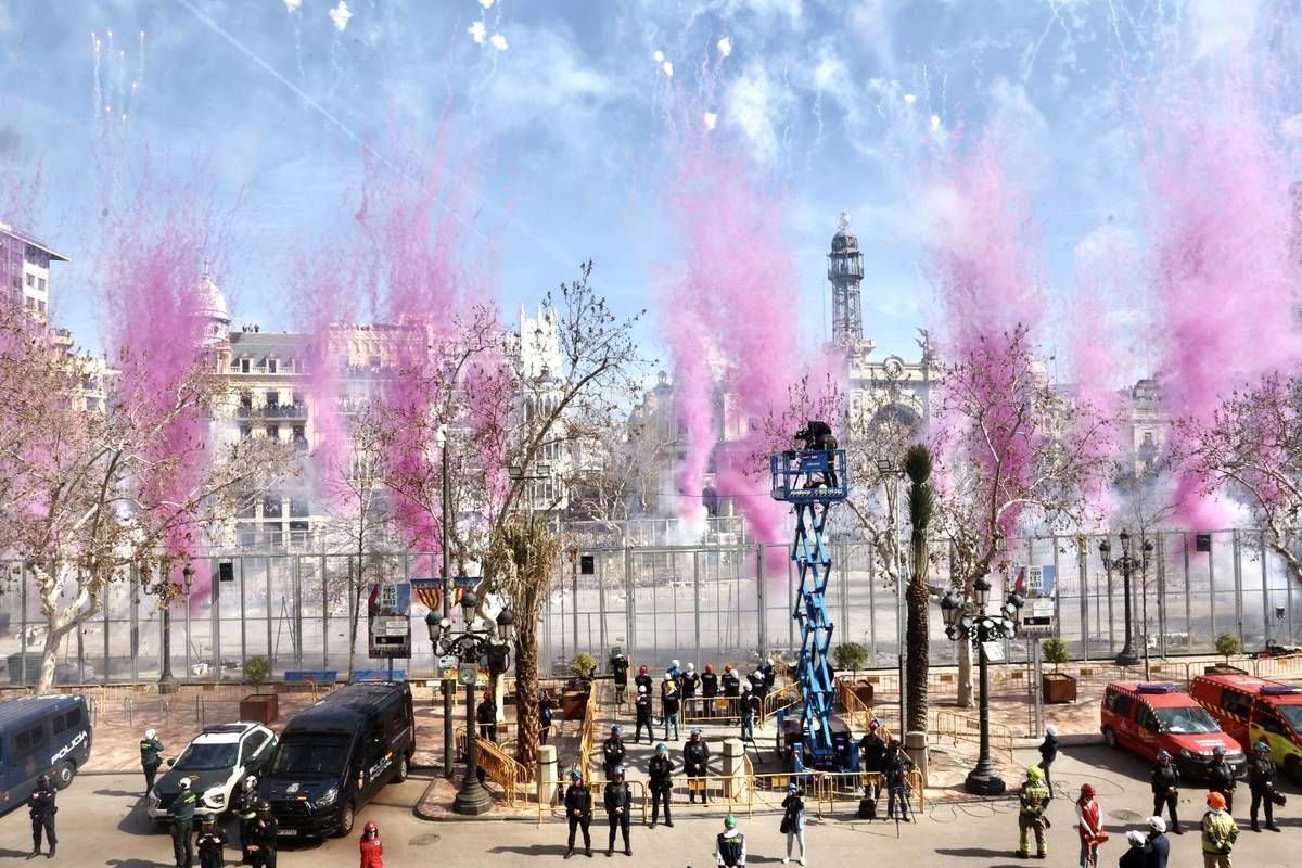 Mascletà del 7 de març: les Sirenes de la Solidaritat 1 mascletà del 7 de març, mascletà del 7 de marzo