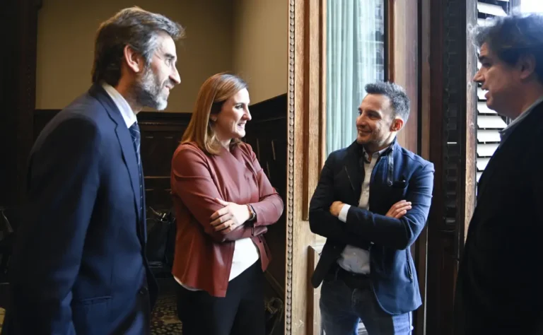 Valencia como Plató de Cine: Alejandro Amenábar se Reúne con la Alcaldesa