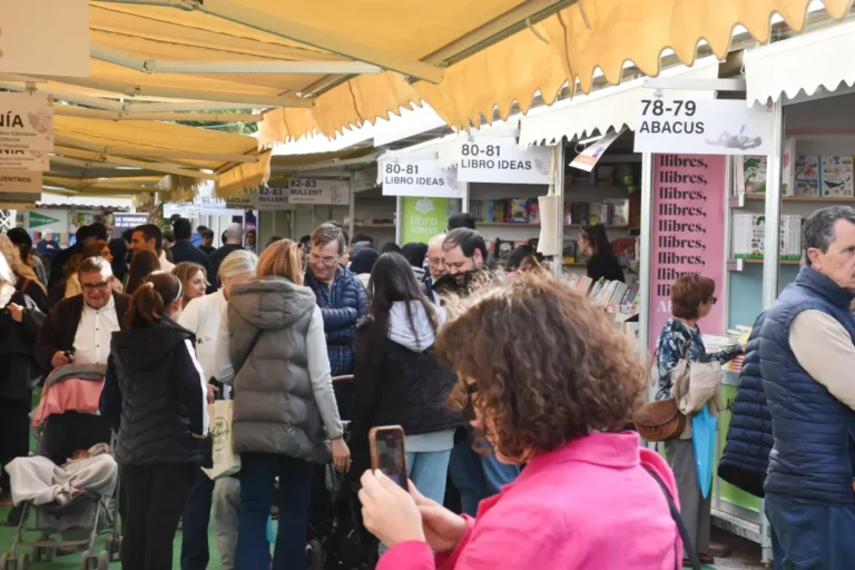 Inaugurada la edición 59 de la Feria del Libro de València