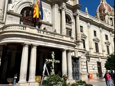 Creu de Maig, Cruz de Mayo