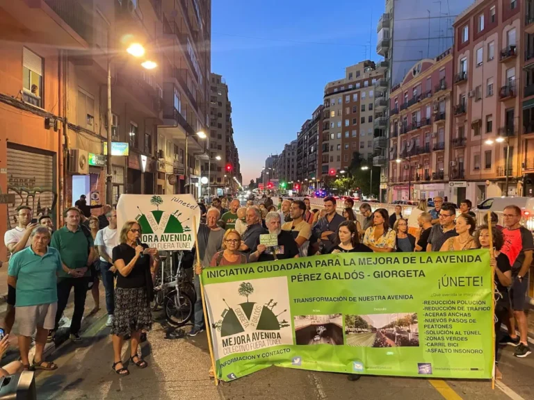 La Renaturalització de l'avinguda Pérez Galdós-Giorgeta en perill: les entitats veïnals s'oposen als nous plans de l'Ajuntament de València