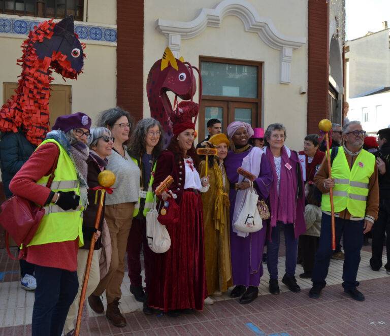 La Cabalgata de las Magas de Enero celebra este 2025 su décimo aniversario en Catarroja con una participación masiva