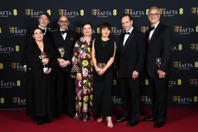 Los premios BAFTA 2025 celebran la excelencia cinematográfica con 'Cónclave' y 'The Brutalist' como las grandes triunfadoras