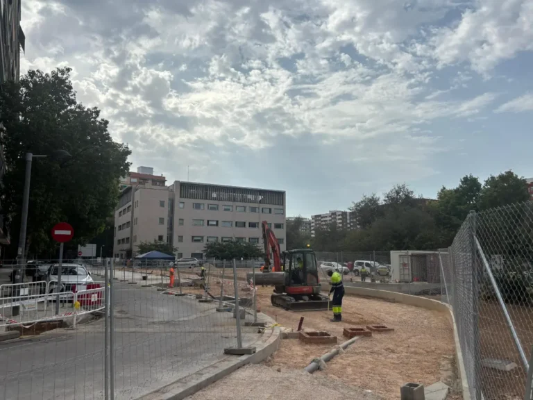 El Ayuntamiento ultima las obras de mejora de la plaza de Segòvia