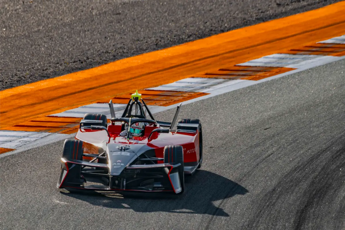 Nerea Martí y Marta García, protagonistas del test femenino de Fórmula E en el Circuit Ricardo Tormo