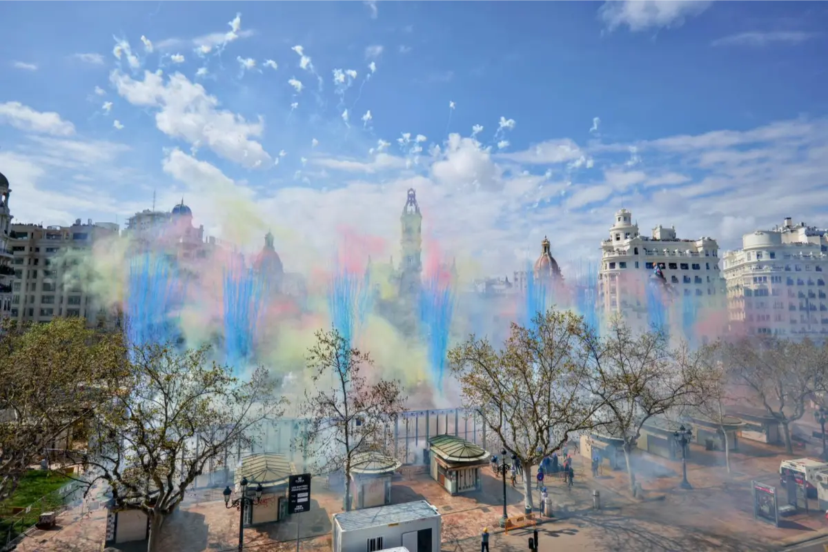 La mascletà del 19 de març tanca les Falles 2026 amb 220 quilos de pólvora a la plaça de l’Ajuntament 4 mascletà 19 de març Falles 2026 / mascletà 19 de marzo Fallas 2026