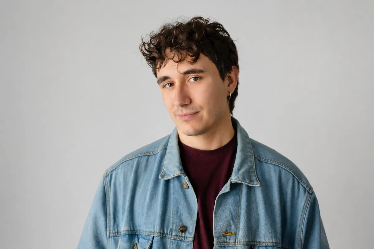 Convocatòria d’Autoria a Ultramar amb Júbilo, de Marcos Sproston López, com a projecte guanyador