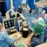 Cirurgia robòtica pediàtrica a Alacant: el Doctor Balmis opera amb èxit un xiquet d’un any