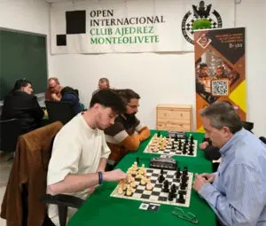 Torneig professional d'escacs a Russafa amb partides Blitz i validesa ELO FIDE
