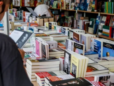 tancament de la Fira del Llibre de València amb homenatge a Josep Piera