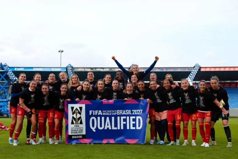 Espanya goleja Islàndia i certifica el bitllet al Mundial femení 2027