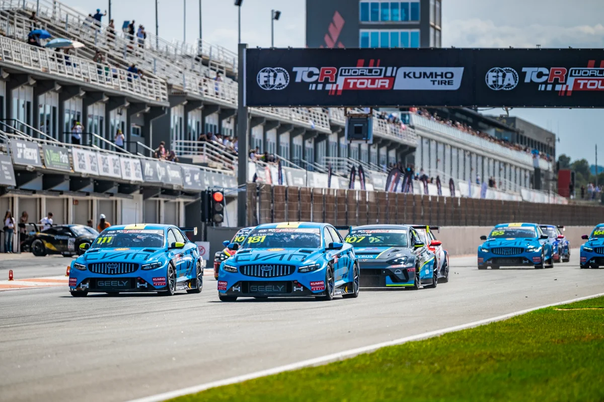 Santiago Urrutia firma un triplet històric en el Circuit Ricardo Tormo 2 Triplet de Santiago Urrutia en el Circuit Ricardo Tormo de Cheste