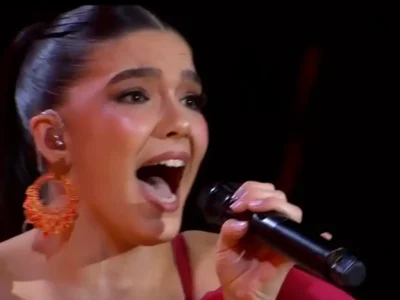 Amalia Martos canta en Operación Triunfo Estados Unidos