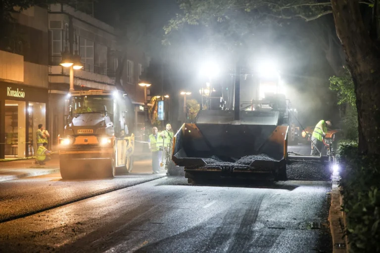 La Gran Via del Marqués del Túria encara la recta final amb 22.126 m² d’asfalt fonoabsorbent
