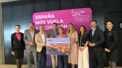 Base de Wizz Air en València amb avions de la companyia en l’aeroport