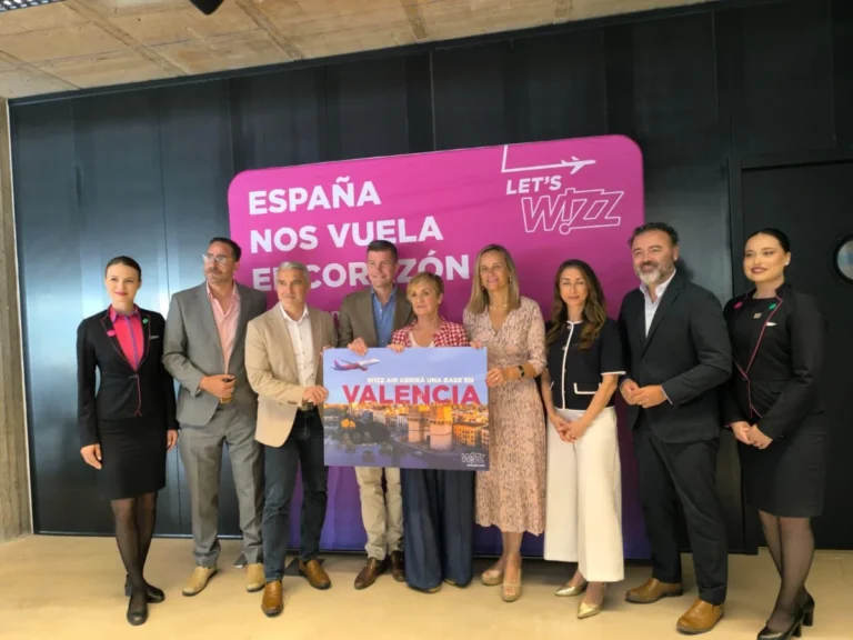 Wizz Air abre base en València con dos aviones y siete nuevas rutas