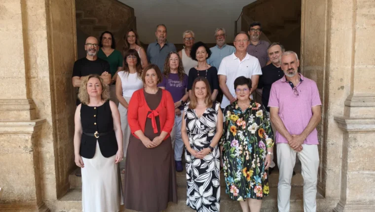 M. Àngels Francés, elegida nova presidenta de l’AVL