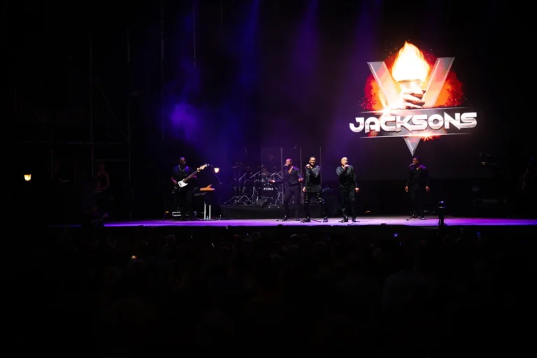 The Jacksons en València: los grandes himnos del pop reviven en los Conciertos de Viveros
