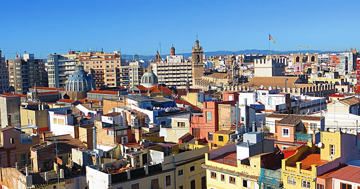 Calor a València hui: avisos al litoral per temperatures de fins a 36 graus