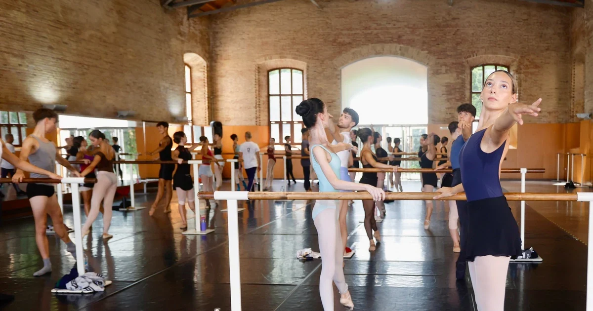València: Turisme, Oci, Actualitat i tot el que has de saber sobre la ciutat 10 El Campus Internacional València Dansa reunix 153 ballarins i tanca amb una mostra gratuïta
