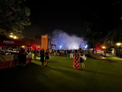 Públic als Concerts de Vivers 2026 a València davant de l’escenari