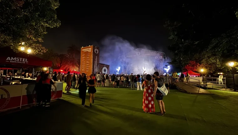 Públic als Concerts de Vivers 2026 a València davant de l’escenari
