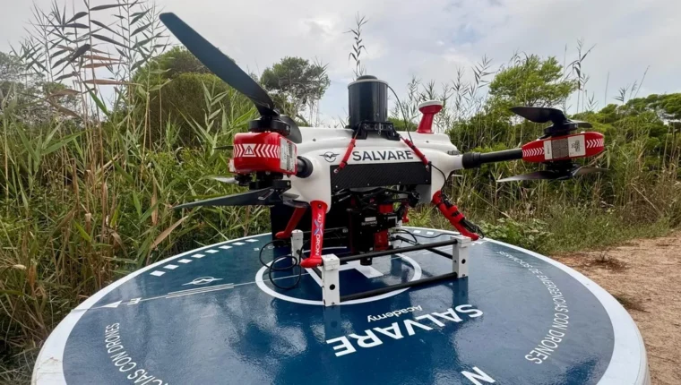 Dron del projecte Ocean Watcher preparat per controlar la qualitat de l’aigua a l’Albufera