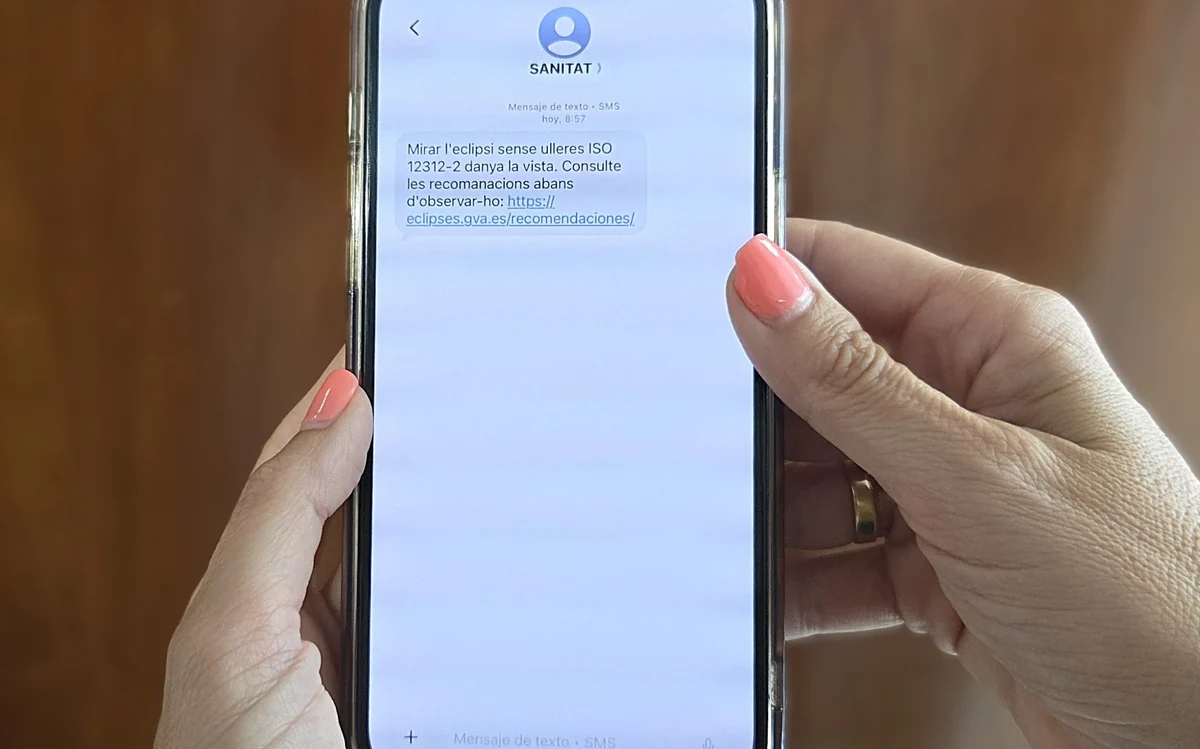 Sanitat envia un SMS per l’eclipsi solar del 12 d’agost i reforça l’atenció sanitària