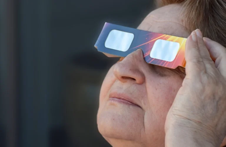 Eclipsi solar total a València: horaris, punt d’observació i seguretat