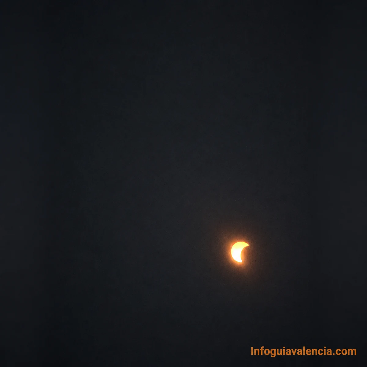 L’eclipsi total a València: 50.000 persones a la Malva-rosa, un minut de foscor i curiositats inesperades 3 Fase parcial de l’eclipsi solar del 12 d’agost de 2026 a València