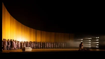 Noves produccions d’òpera de Les Arts amb una escena de Lohengrin