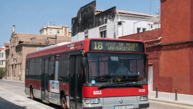 Autobús de la línia 18 de l’EMT de València
