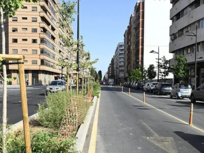Tram reurbanitzat de Giorgeta-Pérez Galdós a València amb arbratge nou i circulació oberta