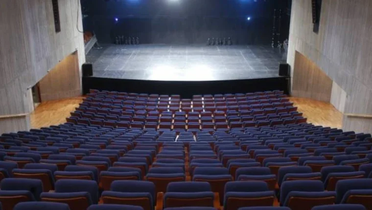 Teatre El Musical, un dels espais inclosos en la licitació d’assistència tècnica del TEM i La Mutant