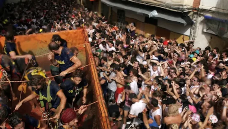 Tomatina 2026: ambient d’una edició de la festa a Bunyol