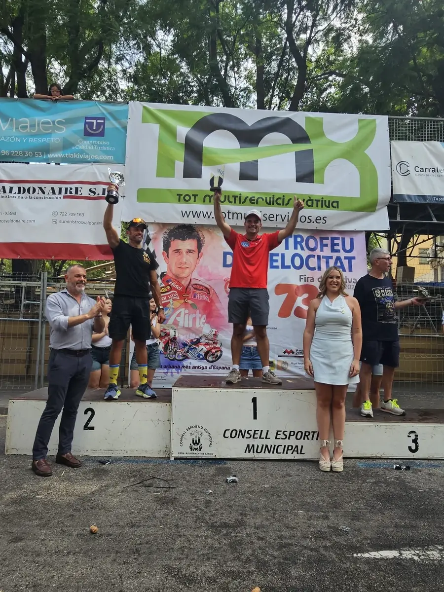 Podi del Trofeu de Velocitat de Xàtiva 2026 durant la Fira d’Agost