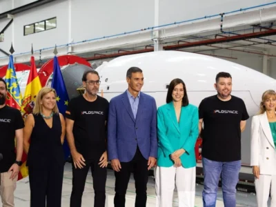 PLD Space a Elx amb el MIURA 5 i el nou MIURA 9 durant la visita institucional